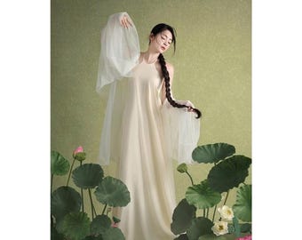 Sét Yếm Kem Tay Voan Lưới – Cream Yếm Outfit for Studio Photoshoot, Artistic Concept Dress