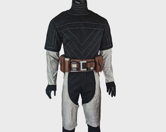 Complete suit inspired by Heavy Infantry/Paz Vizsla Flight Suit from planet Mandalorian Flight Suit, with leather belt