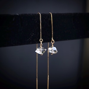 Orecchini in oro massiccio 14K con diamanti Herkimer / Orecchini a filo / Quarzo a punta
