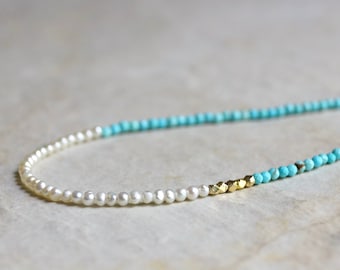 Naszyjnik z pereł turkusowych z litego złota 14K: delikatna biżuteria z kamieniami szlachetnymi