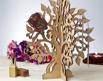 Expositor de joyas de cerezo: elegante organizador de joyas de madera para collares y pendientes, ideal para exhibir tus tesoros.