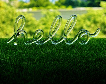 Dekoracja biurka Hello inspirowana Apple, drukowany w 3D obiekt artystyczny z żywicy w stylu Liquid Glass, przezroczysty, matowy, tęczowy prezent technologiczny