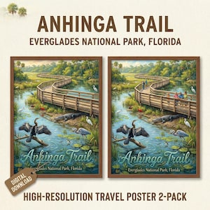 Peut inclure: Deux affiches encadrées représentant le sentier Anhinga dans le parc national des Everglades, en Floride. L'œuvre d'art représente une promenade en bois sinueuse au-dessus de l'eau, avec des oiseaux, des alligators et une végétation luxuriante. Les affiches ont un cadre en bois brun.