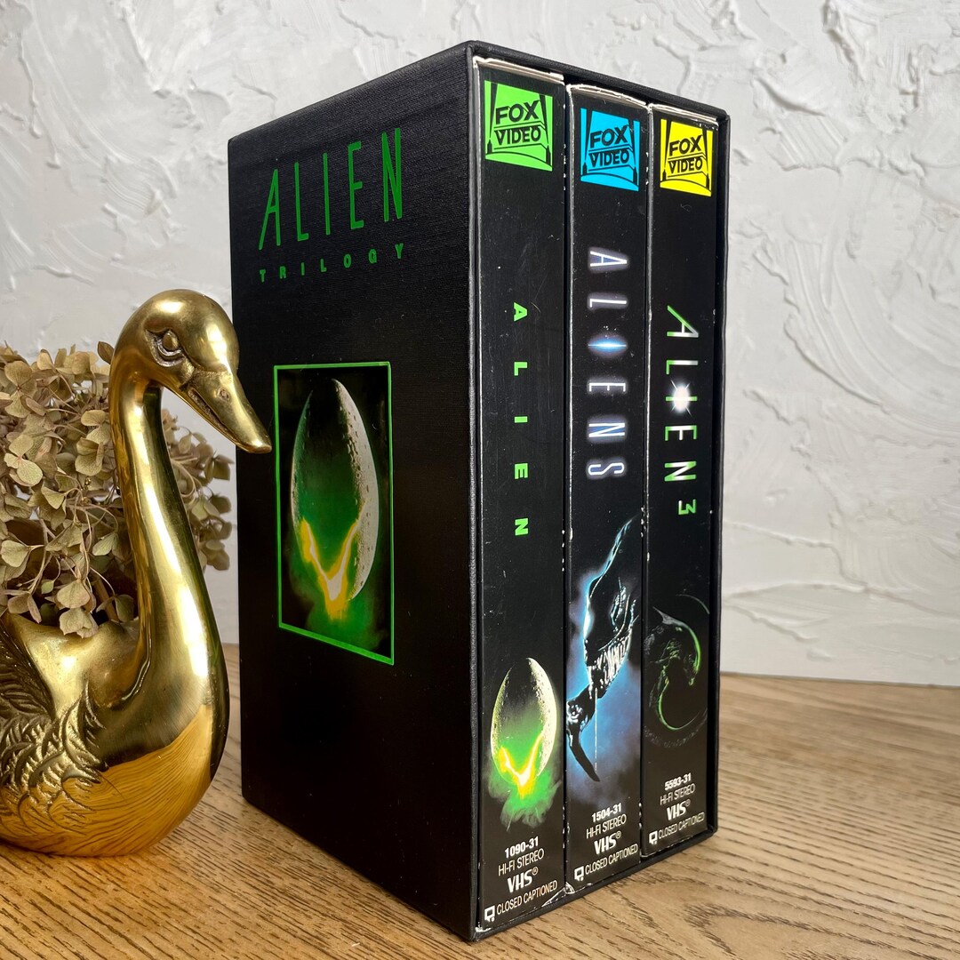 Alien Trilogy Box Set on VHS --alien, Aliens, Alien 3 --1970s Sci-fi ...