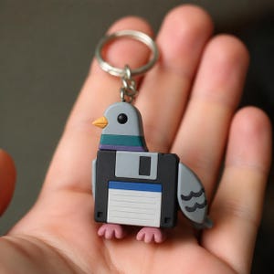 Retro Y2K Floppy Disk Pigeon Keychain, Hand Painted 3D Printed Desk Buddy, Nostalgic Tech Accessory