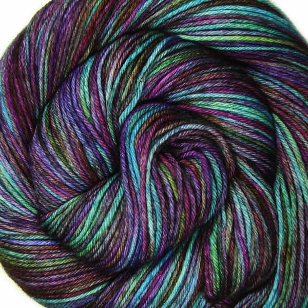 DESTINATIONS sw merino yarn MUMBAI hand dyed dk weight high twist 4oz 251 yards