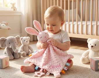 Manta de apego personalizada para bebé, nombre bordado, tela minky con lunares y etiquetas de cinta, suave peluche de animal, regalo para recién nacido, cumpleaños.