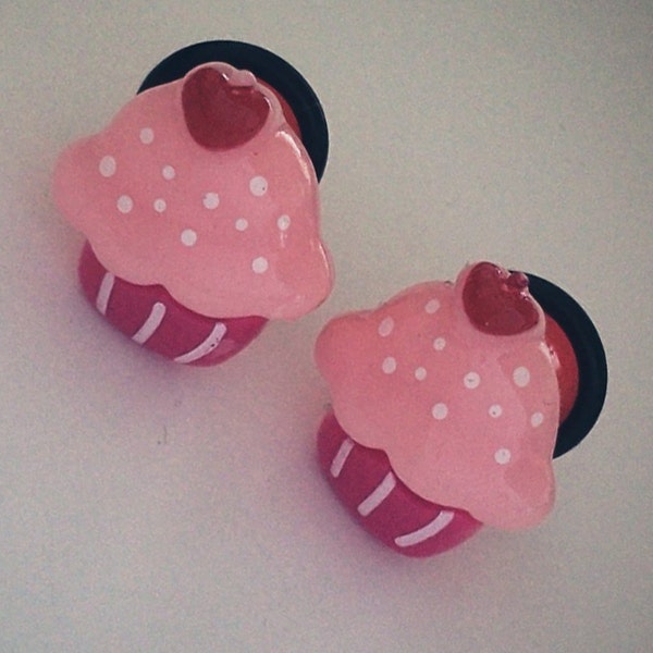 Light Pink Cupcake 0g 8mm Plugs for stretched ears - Cute Faux Food