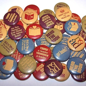 Books Reading Pins (10 Pack) 1&quot; or 1.5&quot; or 2.25&quot; Pin Backs or Magnets Back to School, Book Buttons, Back To School Party Favors, Book Club
