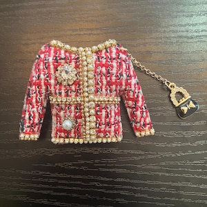 Broche de pedrería para chaqueta vintage de tweed rojo, elegante broche de perlas de imitación.
