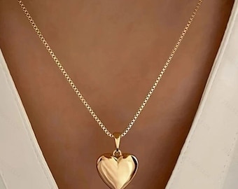 Conjunto de collar y pendientes con colgante de corazón: cadena de eslabones de aleación de zinc