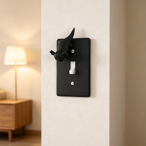 Dunkle, minimalistische schwarze Wandschalterabdeckung, Lichtschalterabdeckung mit 3D-Salamander-Ornament, kreative Lichtschalterabdeckung fürs Schlafzimmer, Steckdosenabdeckung im Landhausstil