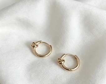 Gold Knot Hoop Earrings, Dainty Gold Plated Huggie Earrings, Minimalist Everyday Wear Jewelry, Small Love Knot Earrings, Bridesmaid Gift