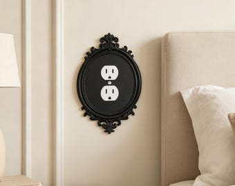Placa de pared ovalada de enchufe dúplex barroco ornamentado en negro mate, placa de enchufe de pared con relieve floral, placa de pared de receptáculo eléctrico estilo academia oscura