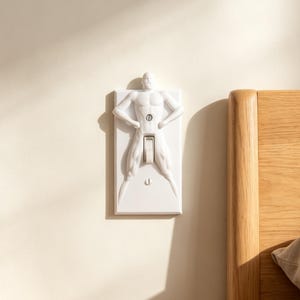 3D-Lichtschalterabdeckung in Form eines muskulösen Mannes, witzige, dekorative Wandschalterabdeckung in Form eines menschlichen Körpers, weiße Skulptur-Lichtschalterabdeckung