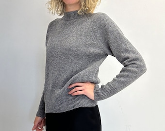 PULL EN LAINE, Pull en laine tricotée, Sweat-shirt tricoté, Pull d’hiver, Tricots pour femmes, Pull gris naturel, Pull en laine tricotée