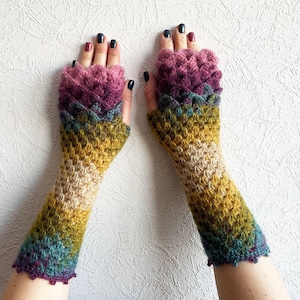 Fingerless gloves - Arm warmers - Fingerless Mittens - Hand warmers - Dragon Gloves