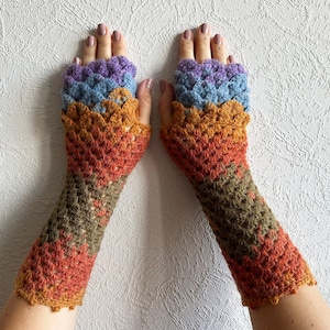 Fingerless gloves - Dragon Gloves - fingerless gloves women, Arm warmers Warm gloves