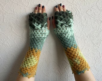 Fingerless gloves - Arm warmers - Fingerless Mittens - Hand warmers - Dragon Gloves