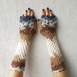 Fingerless Gloves Crochet Shell Trim Knit arm warmers romantic lace fingerless gloves gift for her Fall Mittens Womens Gloves Wrist Warmers