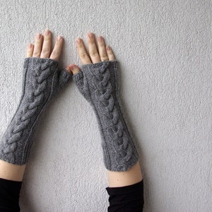 Knit Fingerless Gloves Knit Fingerless Gloves Light grey Hand-knitted Cabled Warmers Gloves & Mittens zdjęcie 2