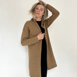 CARDIGAN EN LAINE, cardigan chaud, enveloppement de laine biologique, pull d’hiver, cardigan femmes, pull cardigan, pull de style minimaliste