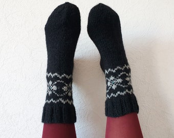 Hand Knitted Socks Knitted Men's socks Knitted Women's Socks from black color wool  With gray ornament,warm wool, knitted socks.