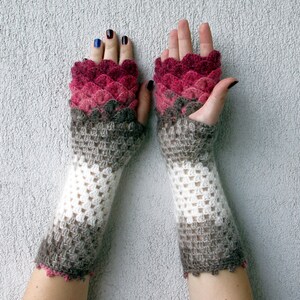 Fingerless dragon gloves arm warmers Dragon scale gloves image 3