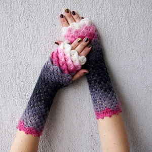 Fingerless gloves Wrist warmers Cute arm warmers in pink gray white Womens fingerless gloves Lacy gloves Scaled Fingerless mittens image 1