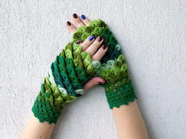 Fingerless Gloves Womens gloves Arm warners Mittens in Emerald Lime Green Wrist Warmers Knit fingerless Winter gloves image 2