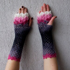 Fingerless gloves Wrist warmers Cute arm warmers in pink gray white Womens fingerless gloves Lacy gloves Scaled Fingerless mittens image 4
