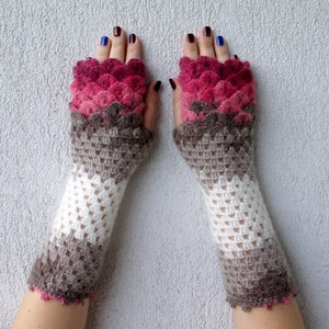 Fingerless dragon gloves arm warmers Dragon scale gloves image 2