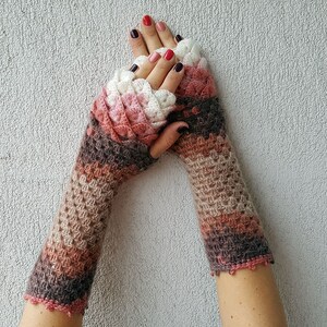 Fingerless gloves Wrist warmers Baselayer Scaled Fingerless mittens cute arm warmers in brown pink white Womens fingerless gloves Lacy glove image 3