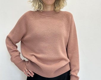 Hand-Knitted Merino Wool Raglan Sweater - Dusty Pink Oversized Jumper