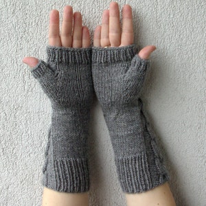 Knit Fingerless Gloves Knit Fingerless Gloves Light grey Hand-knitted Cabled Warmers Gloves & Mittens zdjęcie 4