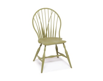 Bow-back Windsor side chair with tail brace