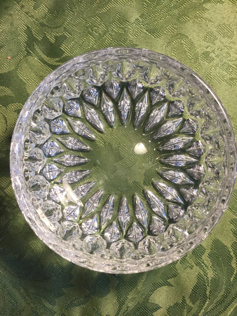 Cut glass bowl vintage