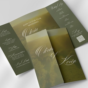 Könnte beinhalten: Olivgrüne Hochzeitseinladung mit Landschaftsdesign. Die Einladung enthält die Namen "Olivia & Kevin" in eleganter Schrift sowie Hochzeitsdetails wie Datum, Uhrzeit, Ort und RSVP-Informationen.