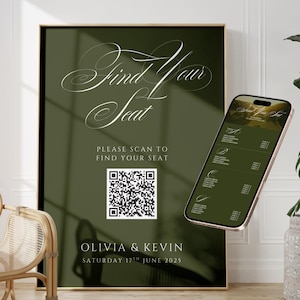 Könnte beinhalten: Eine olivgrüne Hochzeits-Sitzordnung mit dem Schriftzug "Find Your Seat" in Schreibschrift. Sie enthält einen QR-Code, die Namen Olivia & Kevin und das Datum 17. Juni 2025. Ein Smartphone zeigt eine Sitzordnung an.