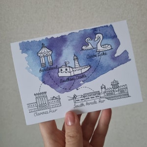 Cartão em branco de ilustração de mapa aquarela roxo e azul com marcos de Southsea