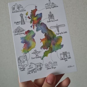 Cartão de felicitações com mapa arco-íris do Reino Unido e da Irlanda com marcos famosos