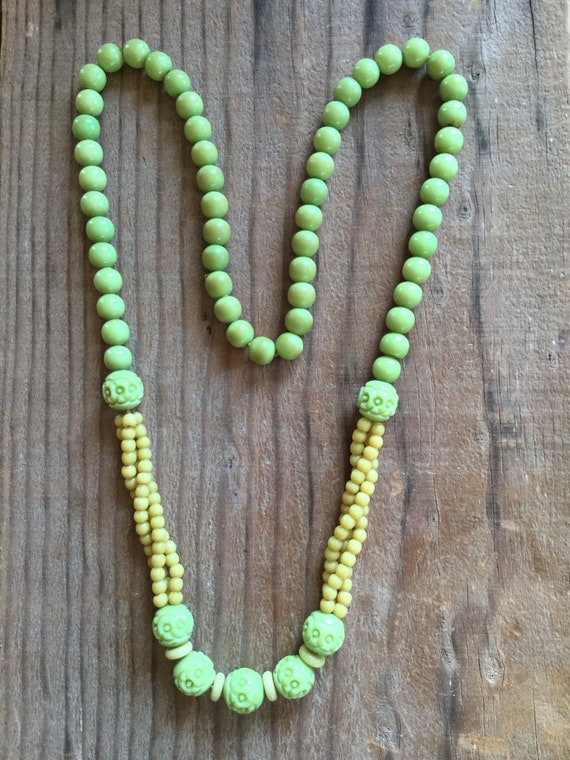 1930s Art Deco Green Carved Celluloid Necklace