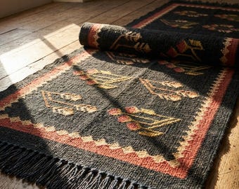 Natural Wool Jute Kilim Rug - Handwoven Charcoal Geometric Area Rug, Reversible Black & Tan Flatweave for Living Room, Entryway