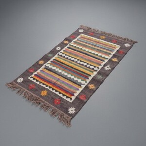 Hand-Woven Indian Kilim Dhurrie Rug, Handmade Turkish Vintgae Geometric Wool Jute Kilim Rug, Flatweave Bohemian Boho Home Decor Rug image 18