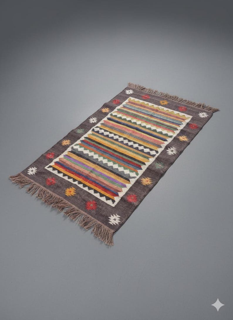 Hand-Woven Indian Kilim Dhurrie Rug, Handmade Turkish Vintgae Geometric Wool Jute Kilim Rug, Flatweave Bohemian Boho Home Decor Rug image 18