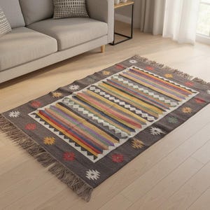 Hand-Woven Indian Kilim Dhurrie Rug, Handmade Turkish Vintgae Geometric Wool Jute Kilim Rug, Flatweave Bohemian Boho Home Decor Rug image 16