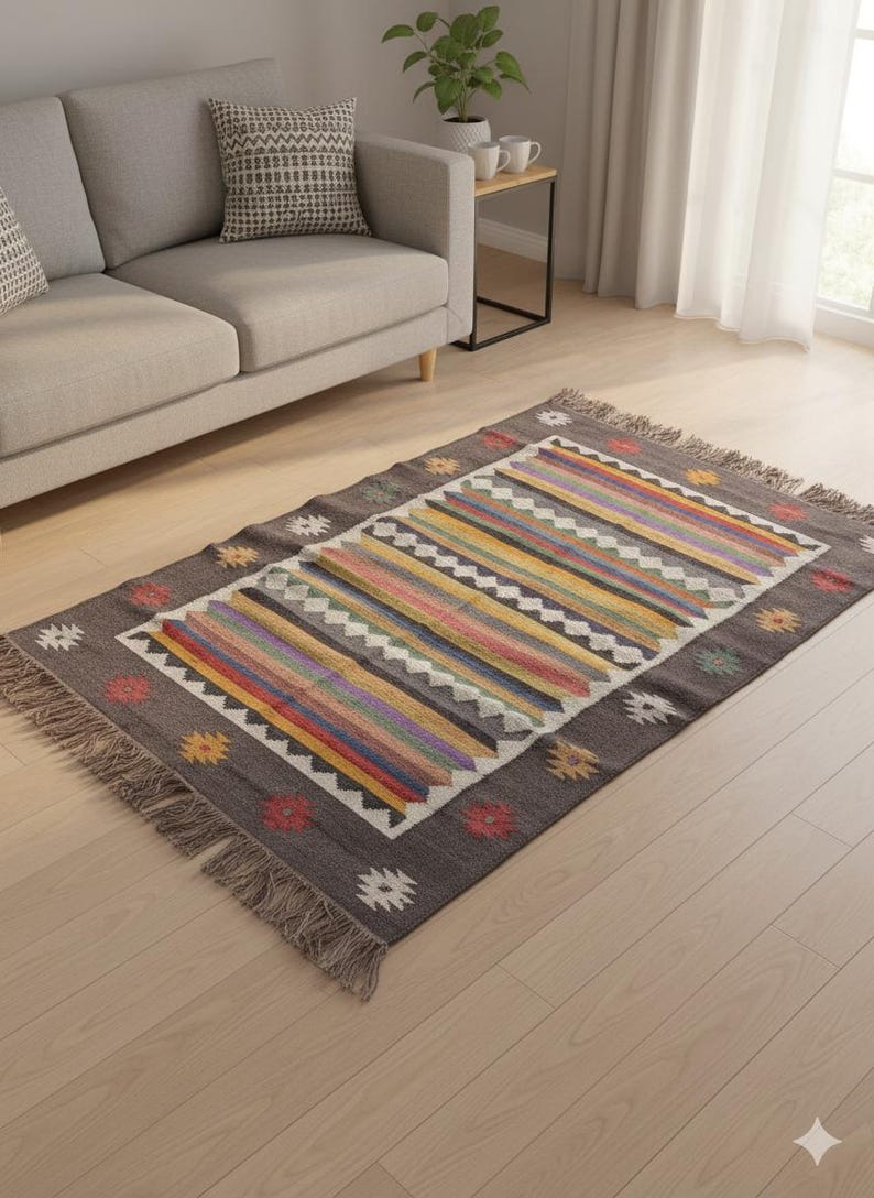 Hand-Woven Indian Kilim Dhurrie Rug, Handmade Turkish Vintgae Geometric Wool Jute Kilim Rug, Flatweave Bohemian Boho Home Decor Rug image 16