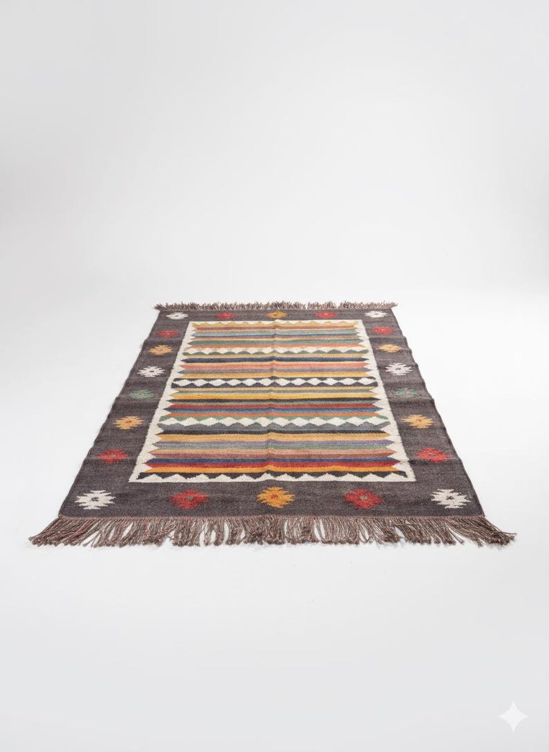 Hand-Woven Indian Kilim Dhurrie Rug, Handmade Turkish Vintgae Geometric Wool Jute Kilim Rug, Flatweave Bohemian Boho Home Decor Rug image 19