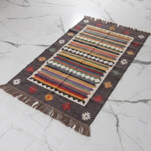 Hand-Woven Indian Kilim Dhurrie Rug, Handmade Turkish Vintgae Geometric Wool Jute Kilim Rug, Flatweave Bohemian Boho Home Decor Rug image 14