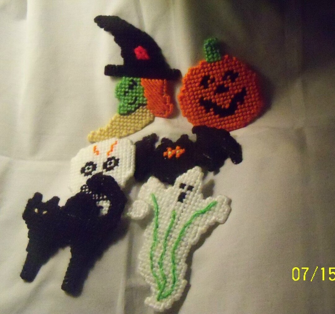Six Spooky Set Etsy